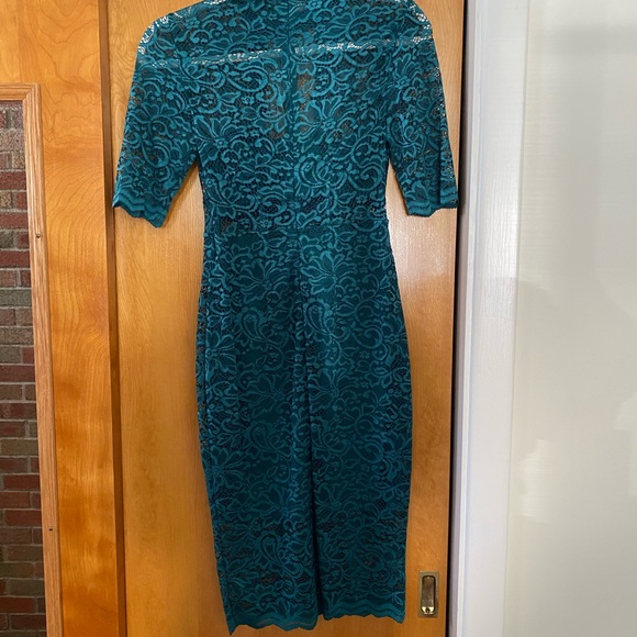 Express Lace Midi Dress - Picture 2 of 3